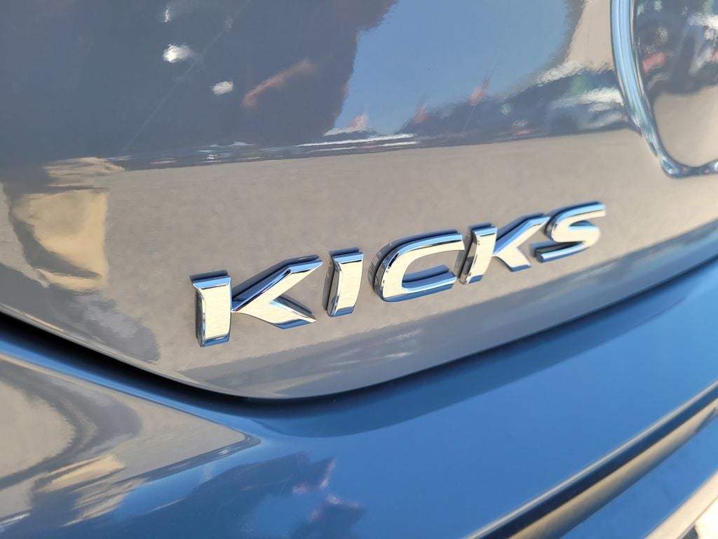 2022 Nissan Kicks SV