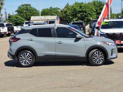 2022 Nissan Kicks SV