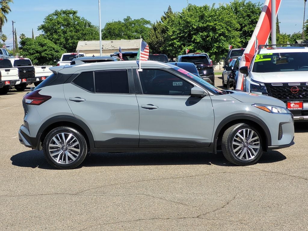 2022 Nissan Kicks SV