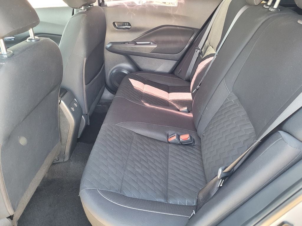 2022 Nissan Kicks SV