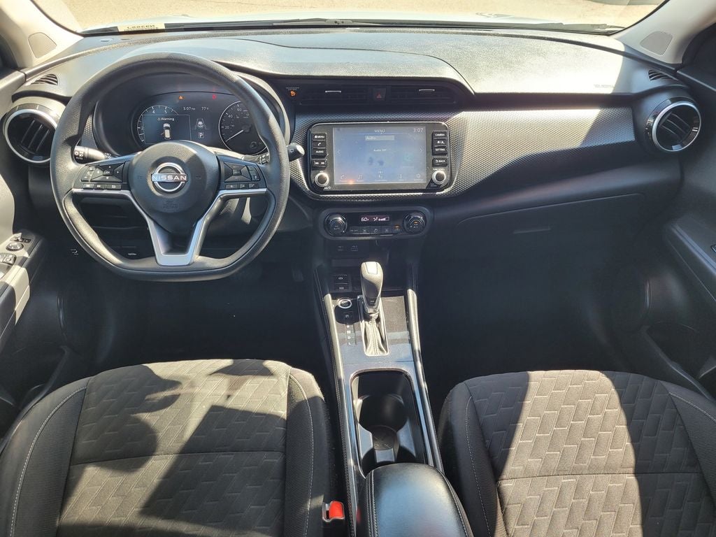 2022 Nissan Kicks SV