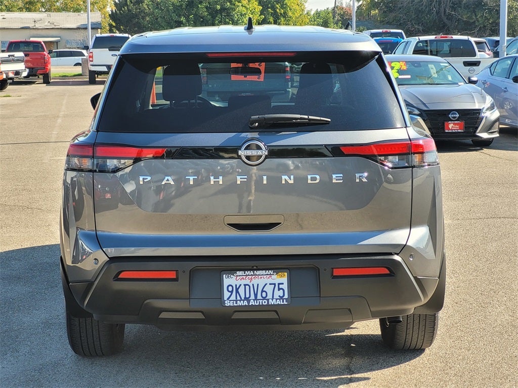 2024 Nissan Pathfinder S