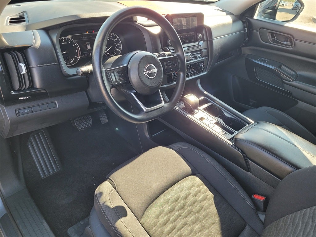 2024 Nissan Pathfinder S