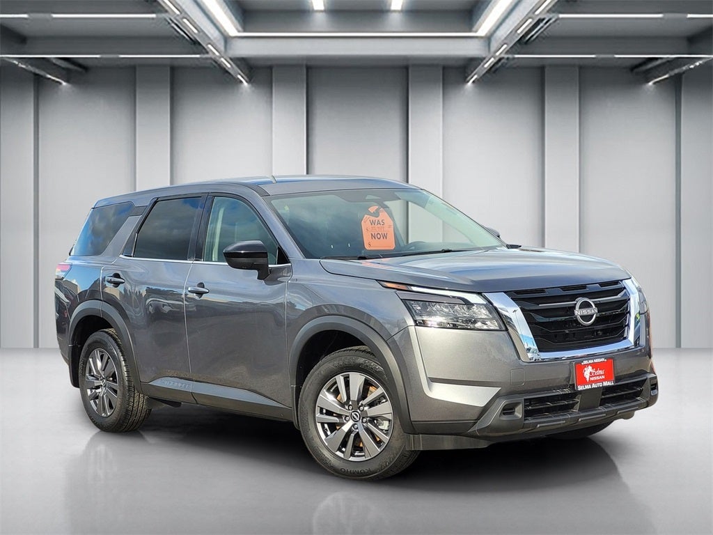 2025 Nissan Pathfinder S