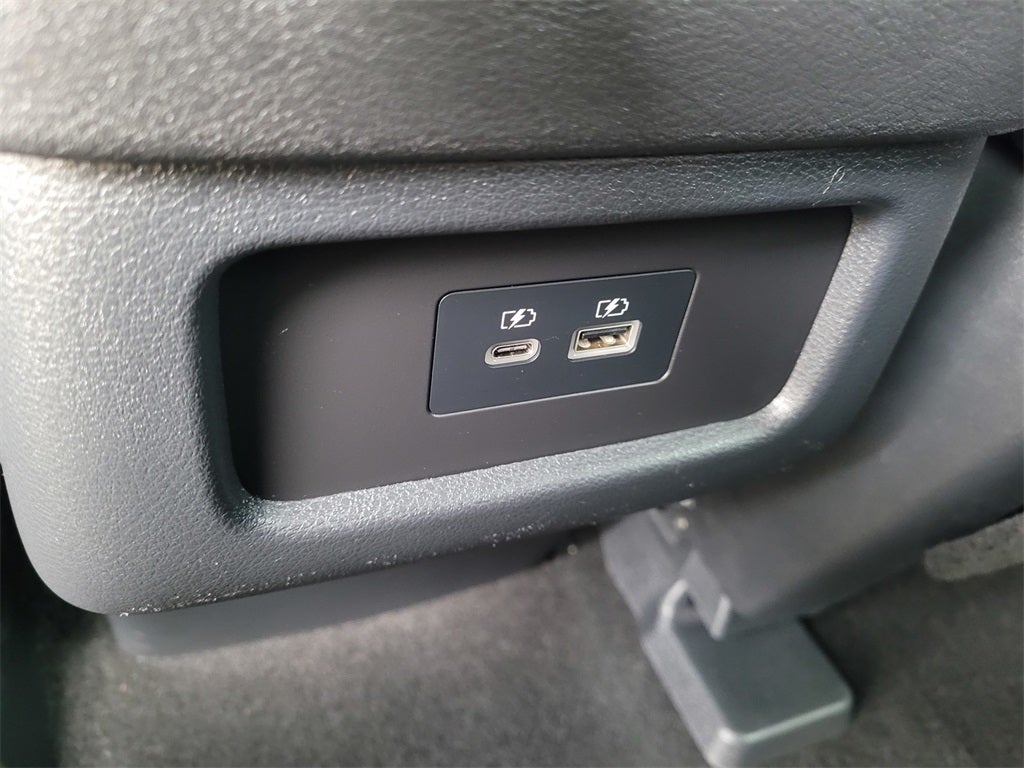 2025 Nissan Pathfinder S