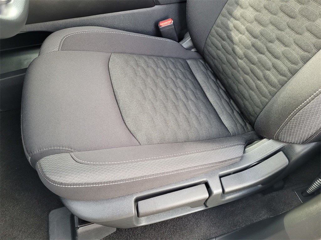 2025 Nissan Pathfinder S