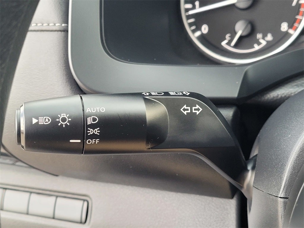 2025 Nissan Pathfinder S