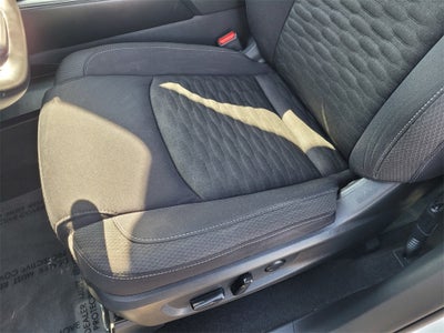 2023 Nissan Pathfinder SV