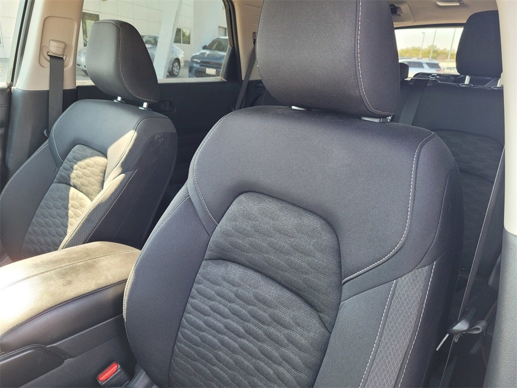 2023 Nissan Pathfinder SV