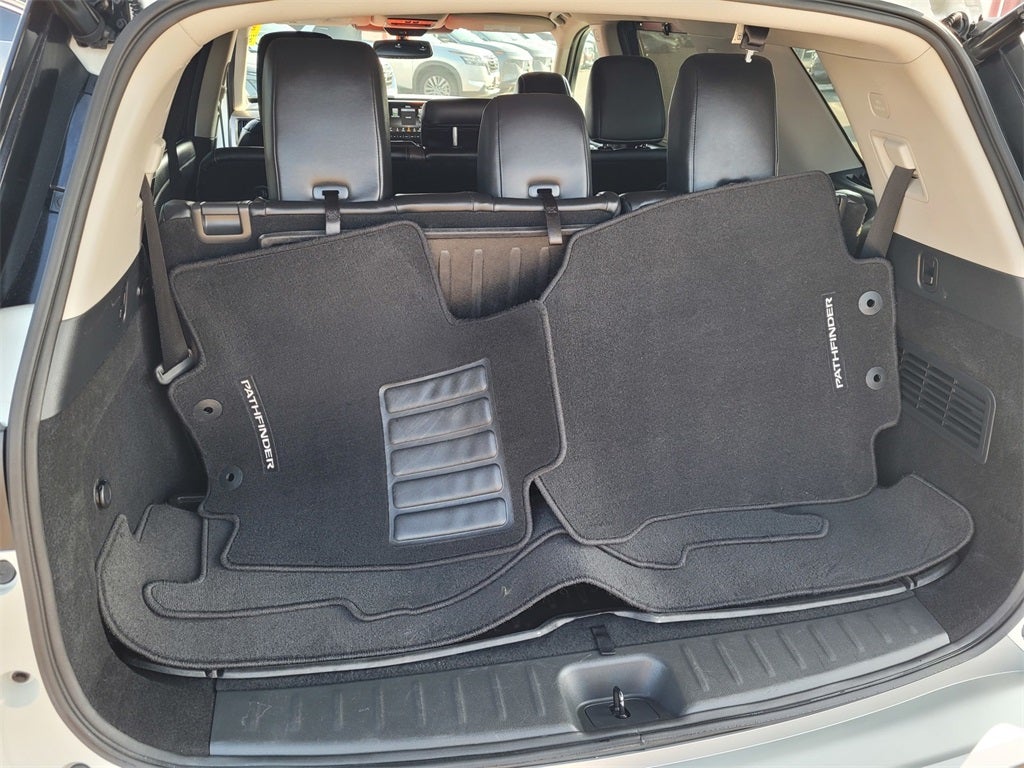 2022 Nissan Pathfinder Platinum