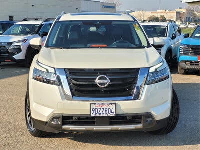 2022 Nissan Pathfinder Platinum
