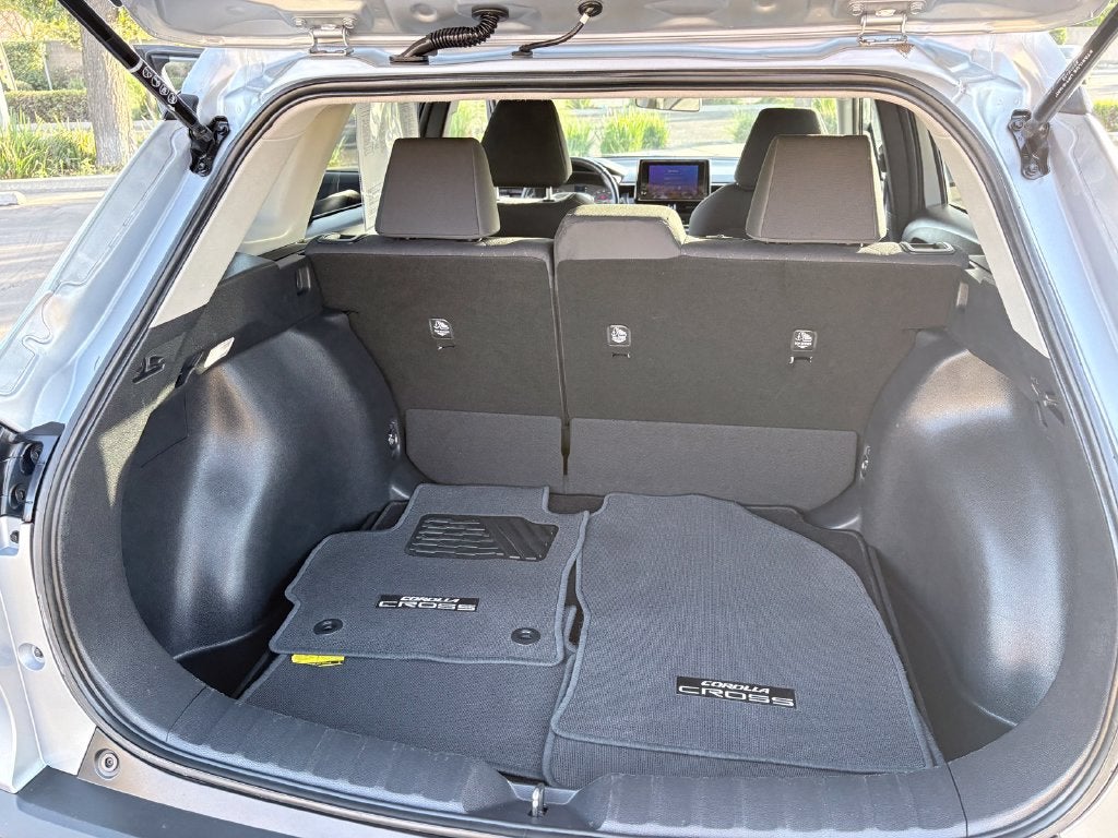 2025 Toyota Corolla Cross LE